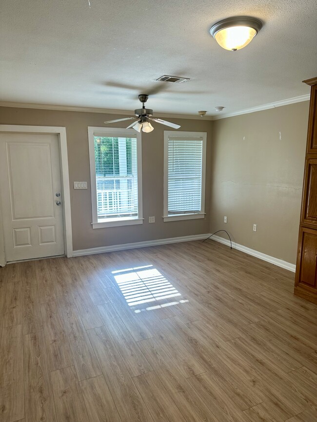 Photo - 48071 Laura Rogers Rd