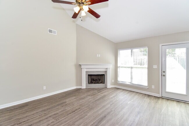 Photo - 6667 Kentbrook Dr