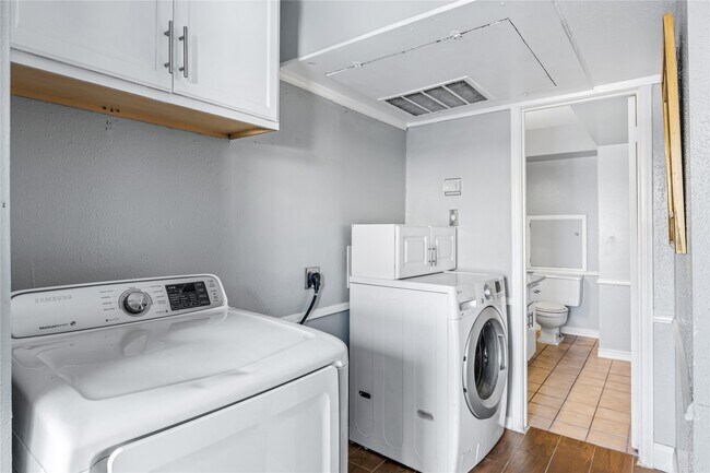 Photo - 2574 Marilee Ln Unidad 2