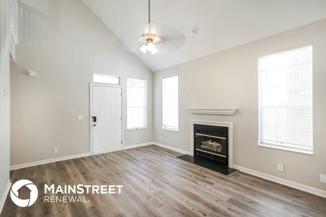 503 Selsey Ct S