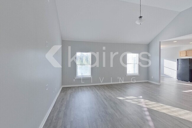 Photo - 151 Bates Ln