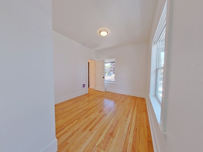 Photo - Remodeled 7 bedroom plus bonus room campus house!