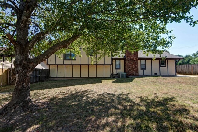 Photo - 3839 N Stewart Ave