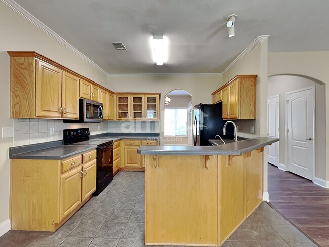 Photo - 712 Gatwick Ct
