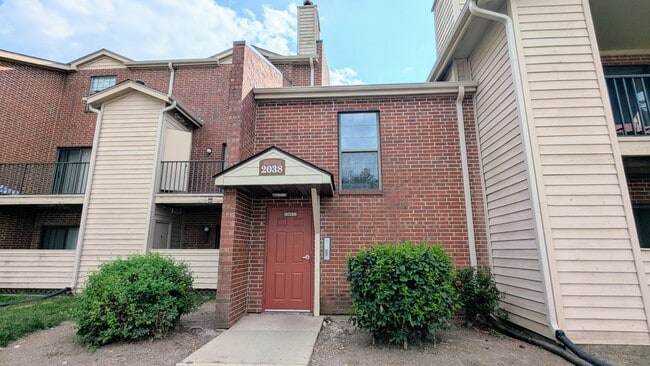 Building Photo - 2038 N Rand Rd