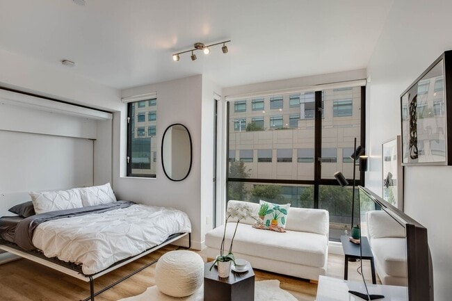 Building Photo - 601 Tennessee St Unit 204