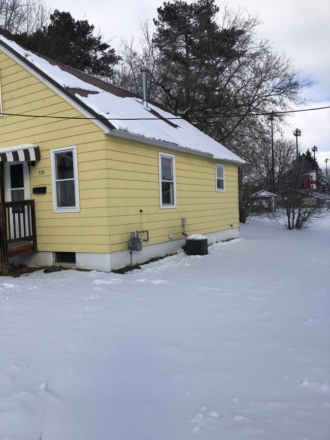 Photo - 539 Elm St