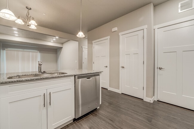 262 N 540 E Unit 105