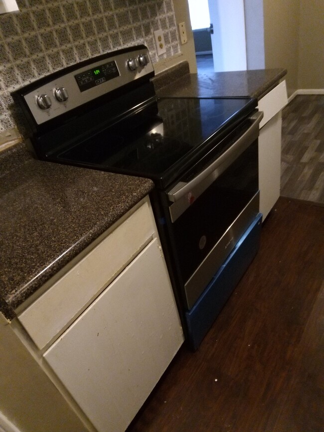 Photo - 8506 Leake Ave Unit D