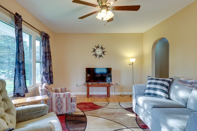 Photo - 2 Deo St Unit ID1299977P