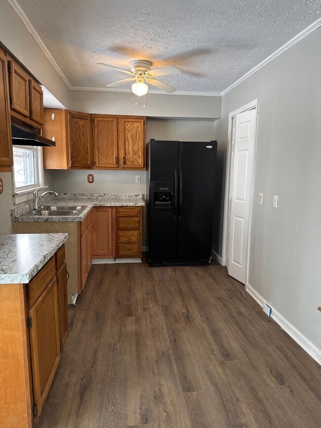 Photo - 338 N Skyline Dr