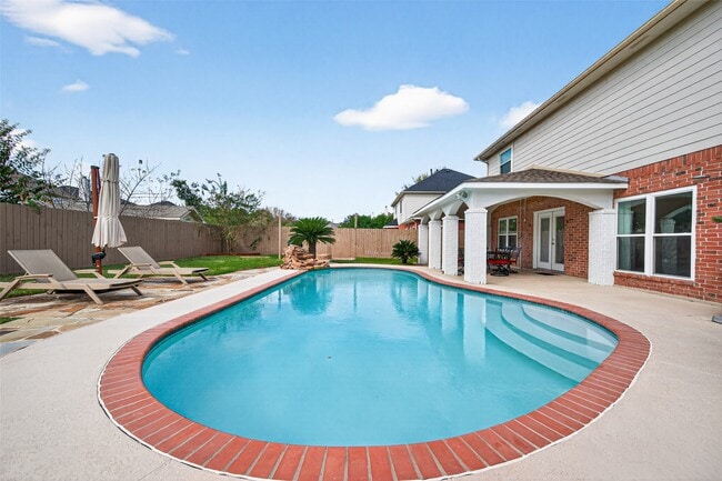 Building Photo - 16535 Oat Mill Dr