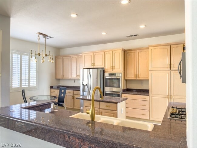 Photo - 1842 Bogey Way