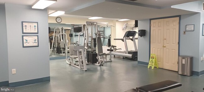 Photo - 3705 S George Mason Dr Unit 1708S