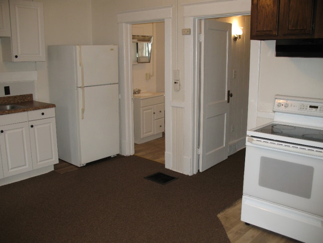 Photo - 545 E 22nd St Unit 3