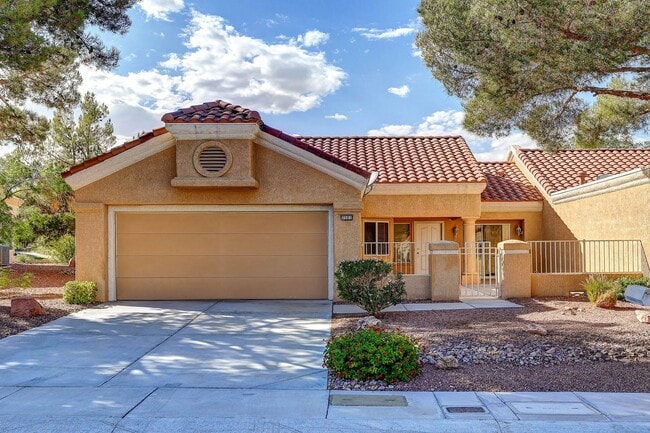 Building Photo - 55+ Age Qualified Community! Sun City Summerlin!!