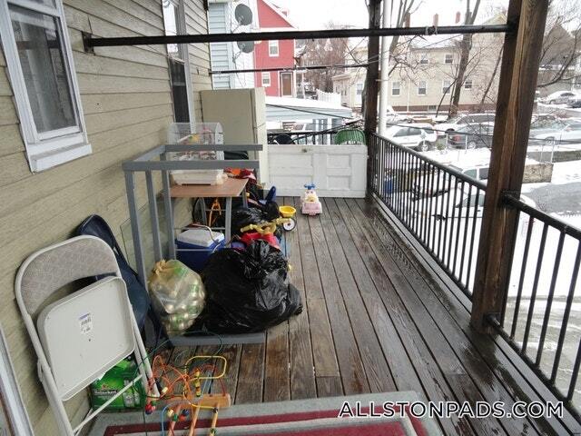 Photo - 24 Everett St Unidad 2