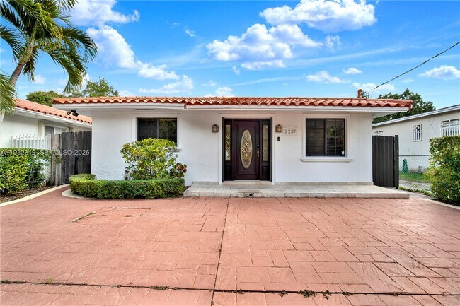 Photo - 2237 SW 63rd Ave