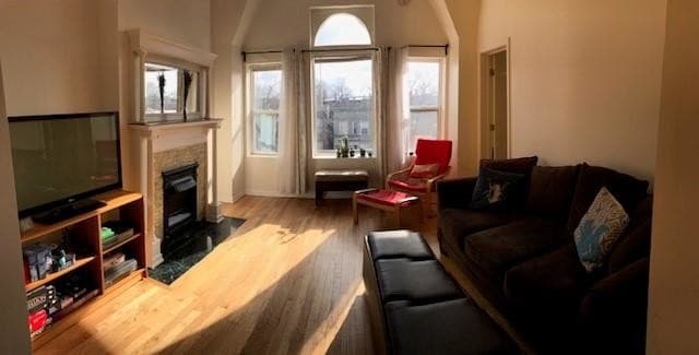 Building Photo - 4812 S Indiana Ave Unit 1