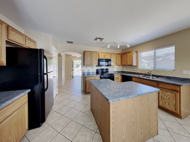 Photo - 641 W Flaming Arrow Dr