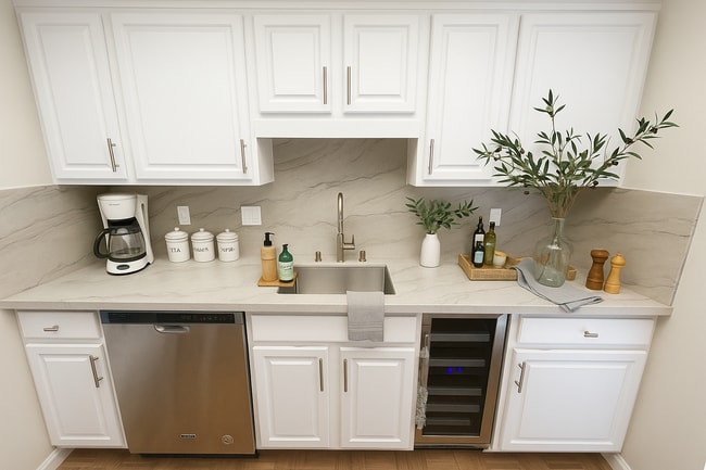 Kitchen - 977 El Camino Real Unit 303