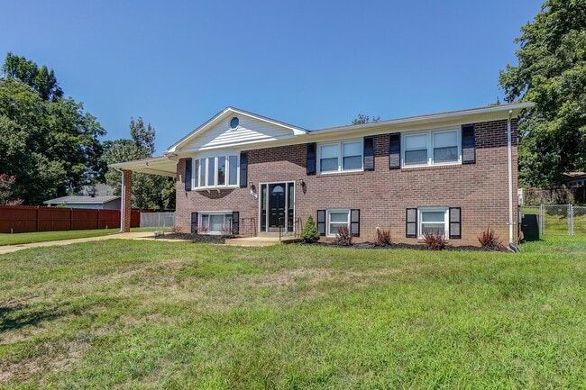Photo - 11901 Bizet Ct