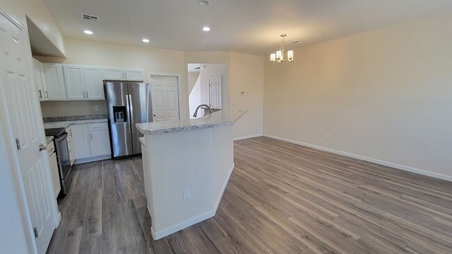 Building Photo - Modern 2020 3-Bedroom 2-Story Townhome Near Mesa Mall