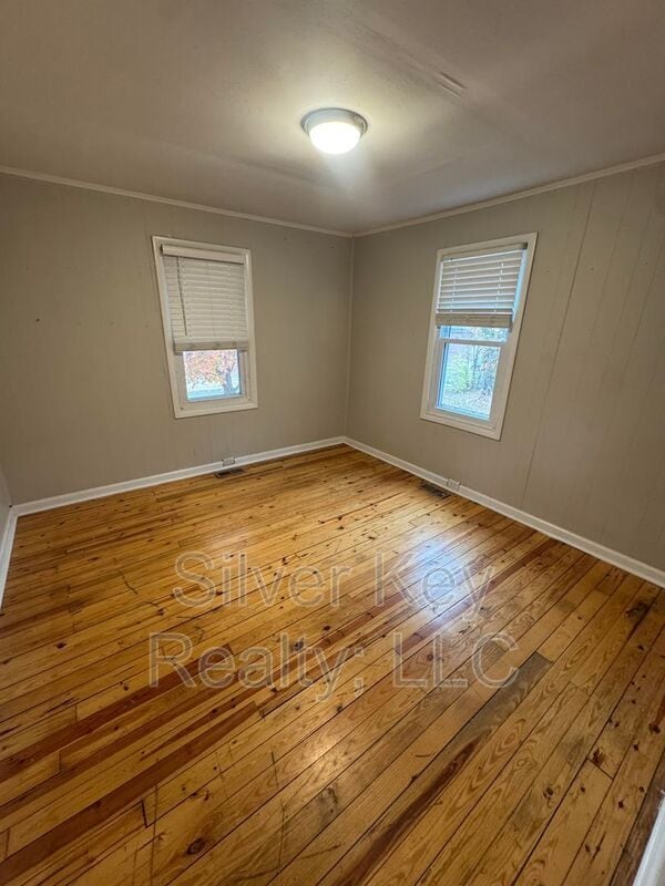 Photo - 703 Old Riceville Rd