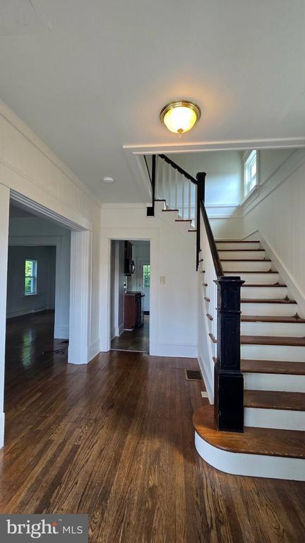 120 W Whitlock Ave