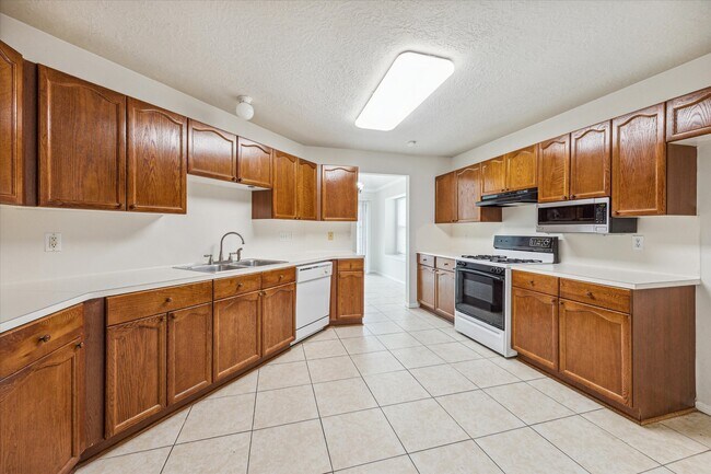 Photo - 6114 Fox Wind Ct