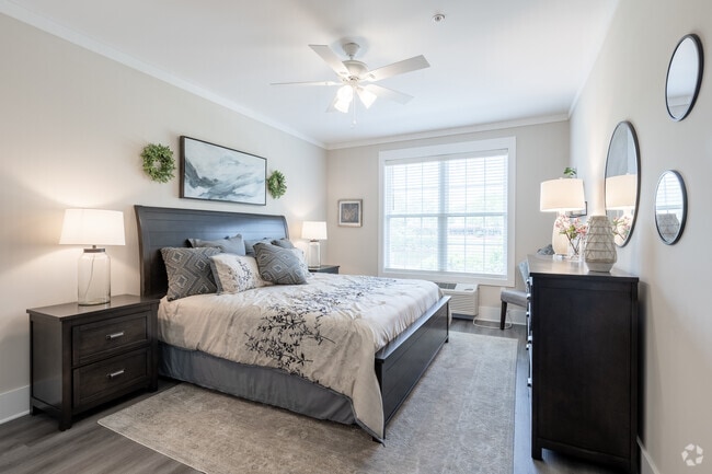 2BR 2BA - 1,245SF