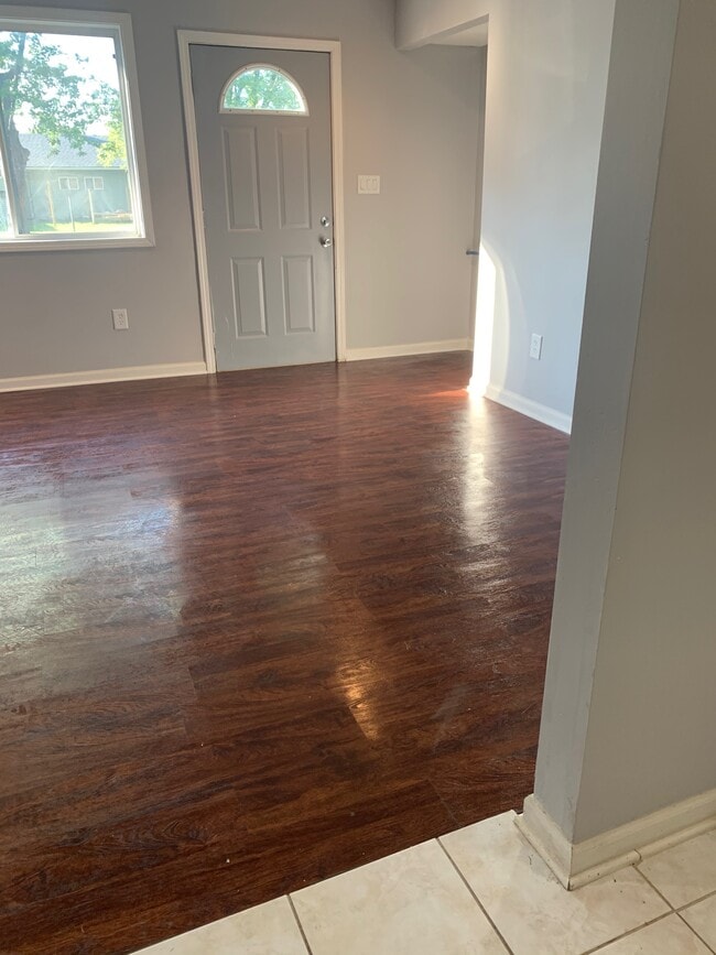 Photo - 2323 Marshalltown Ln