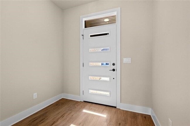 Photo - 1851 Utopia St