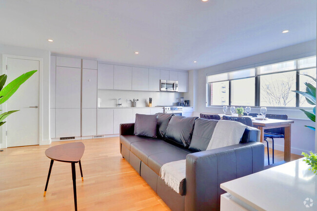 Building Photo - 1310 N Oak Ct Unit FL1-ID1022602P Rental