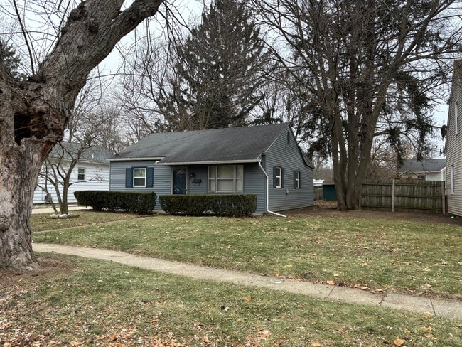 Photo - 313 E North St