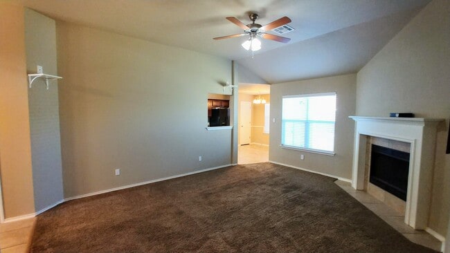 Living and Kitchen - 1206 Abbey Rdg
