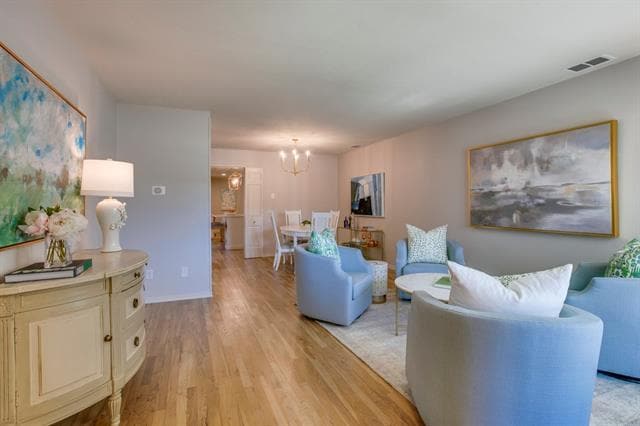 Photo - 5471 Anita St