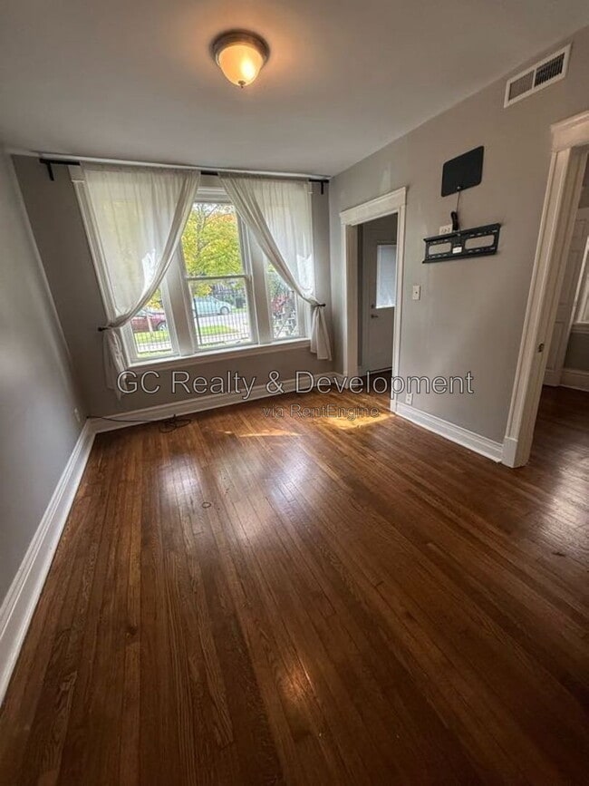 Photo - 1353 N Bell Ave Unit 1