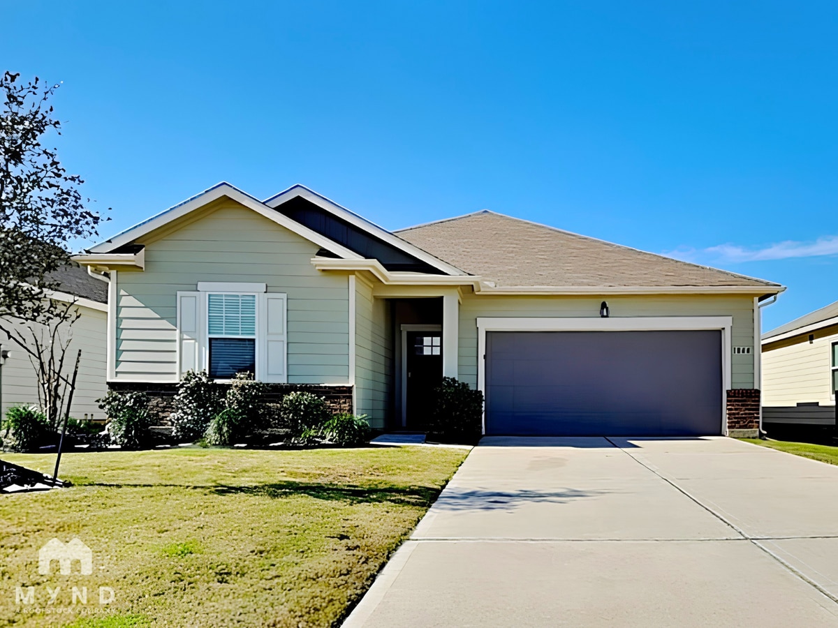 Photo - 1044 Banyon Tree Ln