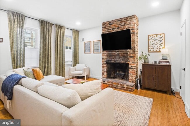 Photo - 1704 Naudain St