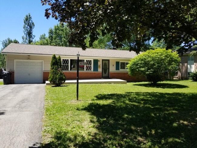 Photo - 3030 Green Acres Dr House