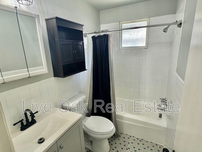 Photo - 314 Woodview Ave