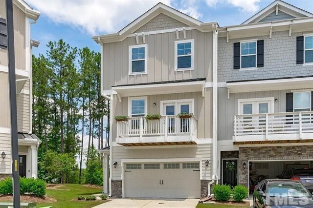 Photo - 2223 Chattering Lory Ln