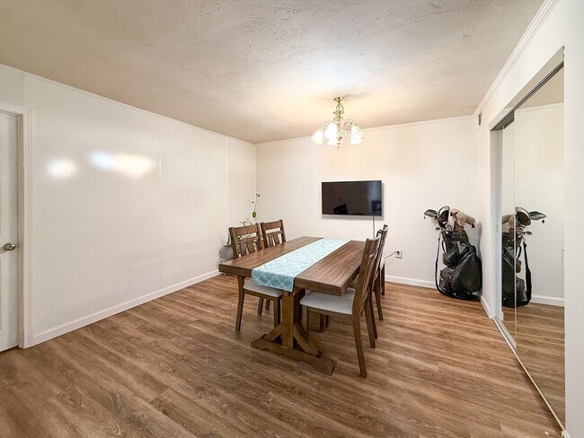 Photo - 10 Shadowbrook Ln Unidad 24