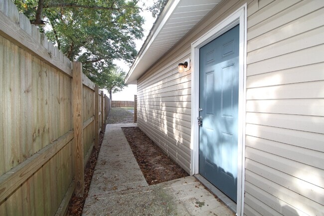 Photo - Charming 2 Bedroom Rental in Pace, FL with a Spacious Layout and Prime Location! Unit 6