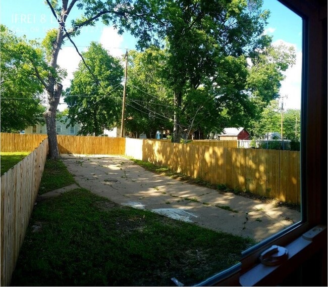 Photo - 2865 E Admiral Pl