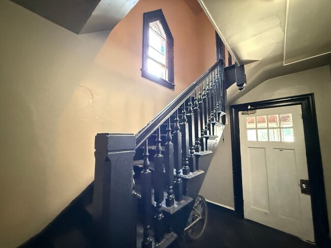 Photo - 406 W Washington Ave Unit Apt #3
