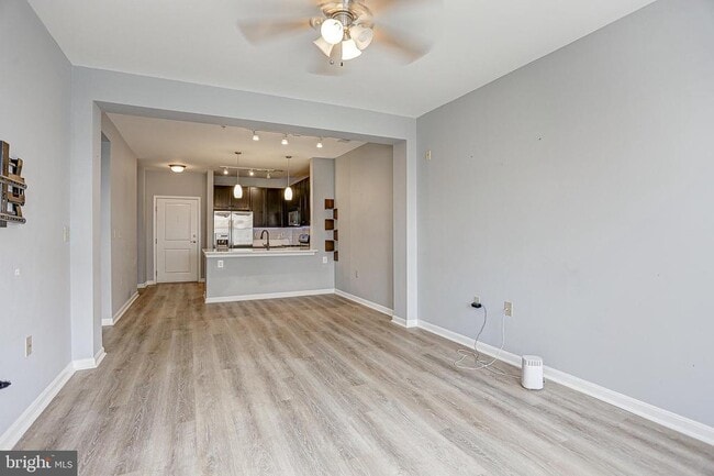 Photo - 2655 Prosperity Ave Unidad 317