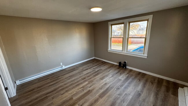 Photo - 400 Emma Ave Unit 2