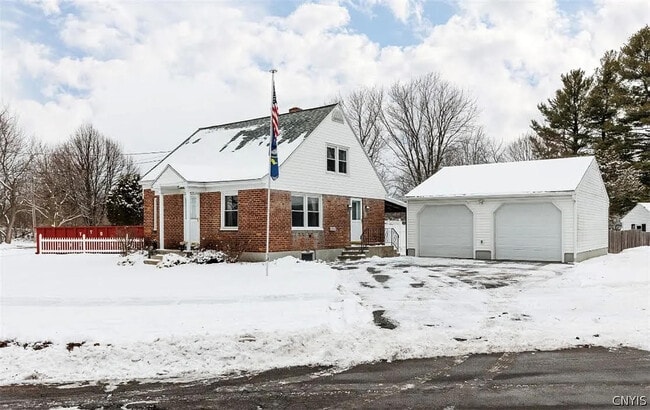 Photo - 324 Butterfield Ave